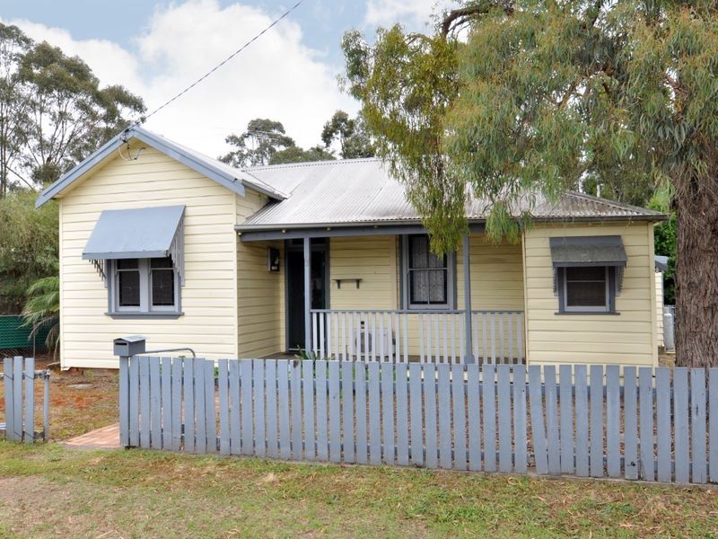 3 Brown, Paxton NSW 2325