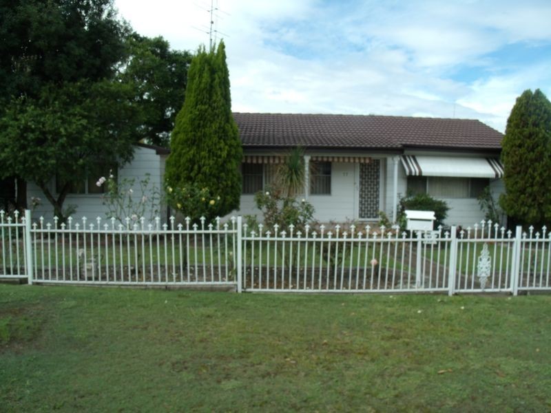 17 Merthyr Street, Kurri Kurri NSW 2327