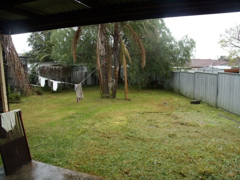 10 Macquarie Ave, Cessnock NSW 2325