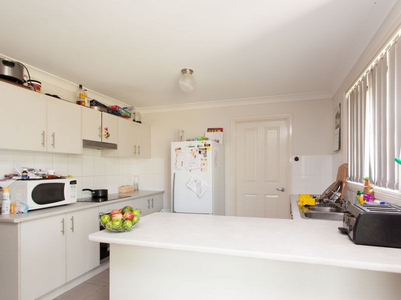 13 Aston Ave, Cessnock NSW 2325