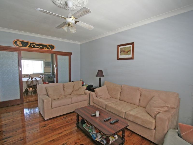 13 Mathew Street, Cessnock NSW 2325