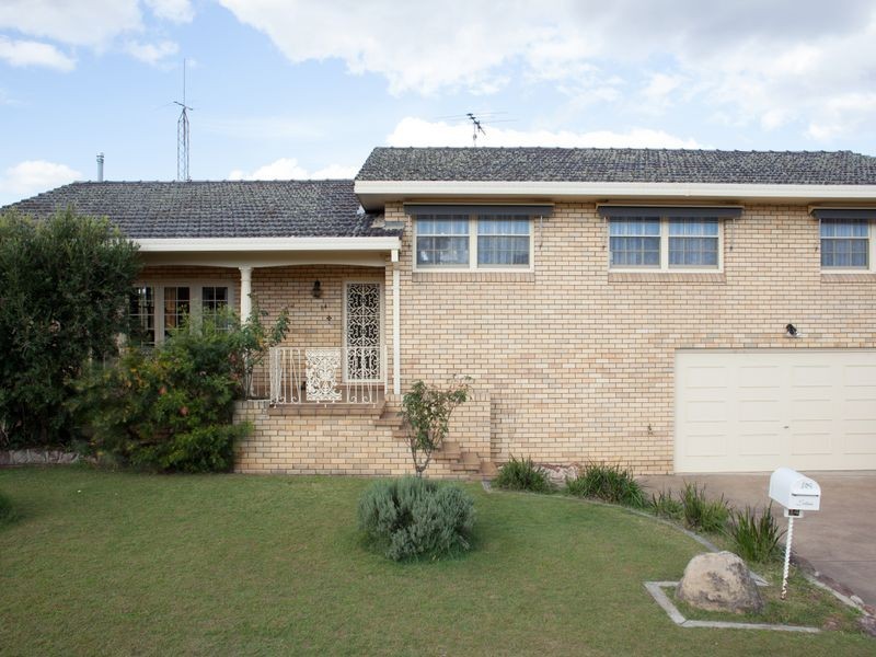 14 Lindsay Street, Cessnock NSW 2325