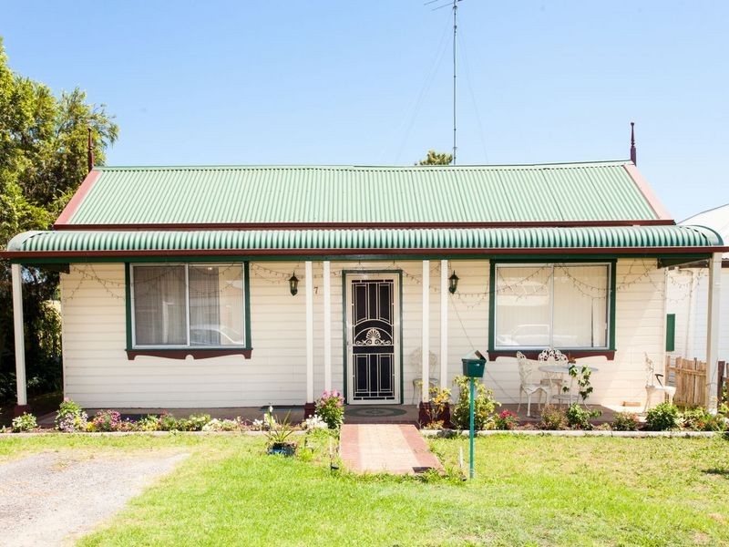 7 Hopetoun Street, Kurri Kurri NSW 2327