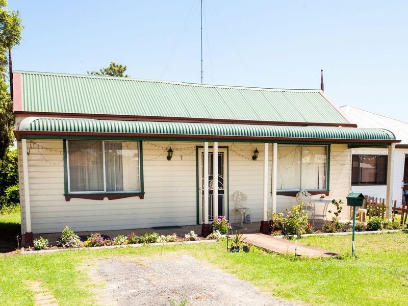 7 Hopetoun Street, Kurri Kurri NSW 2327