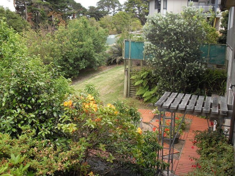 11 Beatty Crescent, Tuross Head NSW 2537