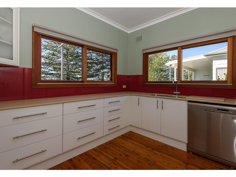 5 Tuross Boulevard, Tuross Head NSW 2537