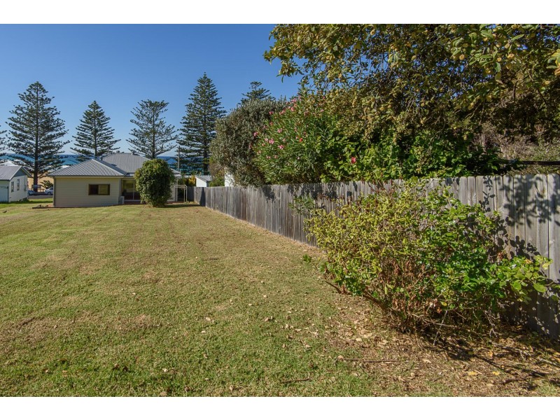 5 Tuross Boulevard, Tuross Head NSW 2537