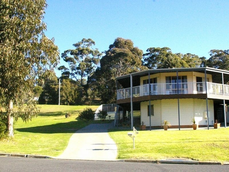 73 Bondi Street, Tuross Head NSW 2537