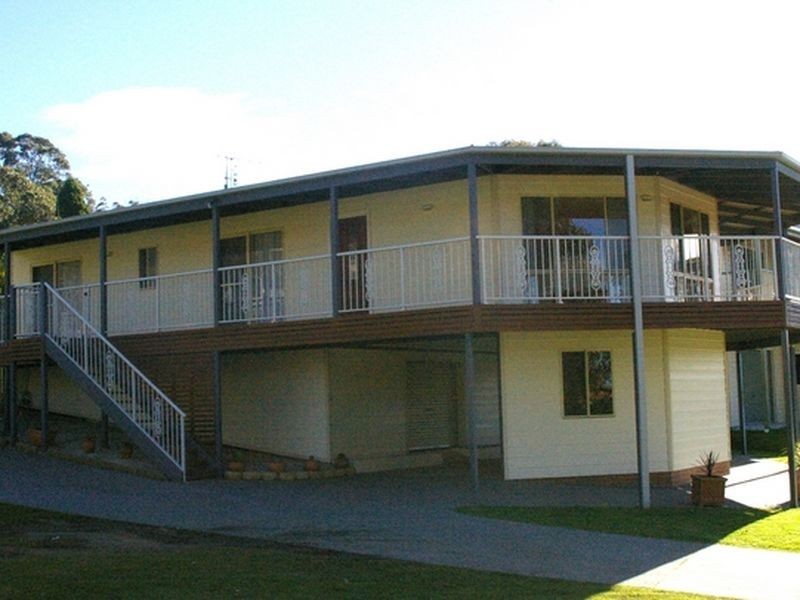 73 Bondi Street, Tuross Head NSW 2537