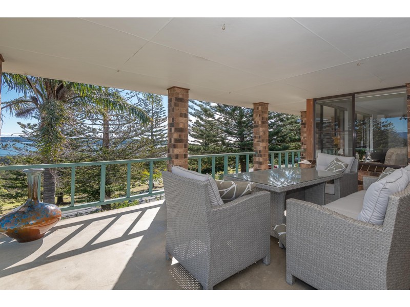 32 Coral Crescent, Tuross Head NSW 2537