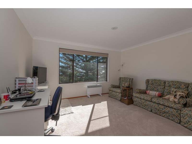 32 Coral Crescent, Tuross Head NSW 2537