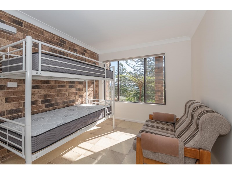 32 Coral Crescent, Tuross Head NSW 2537