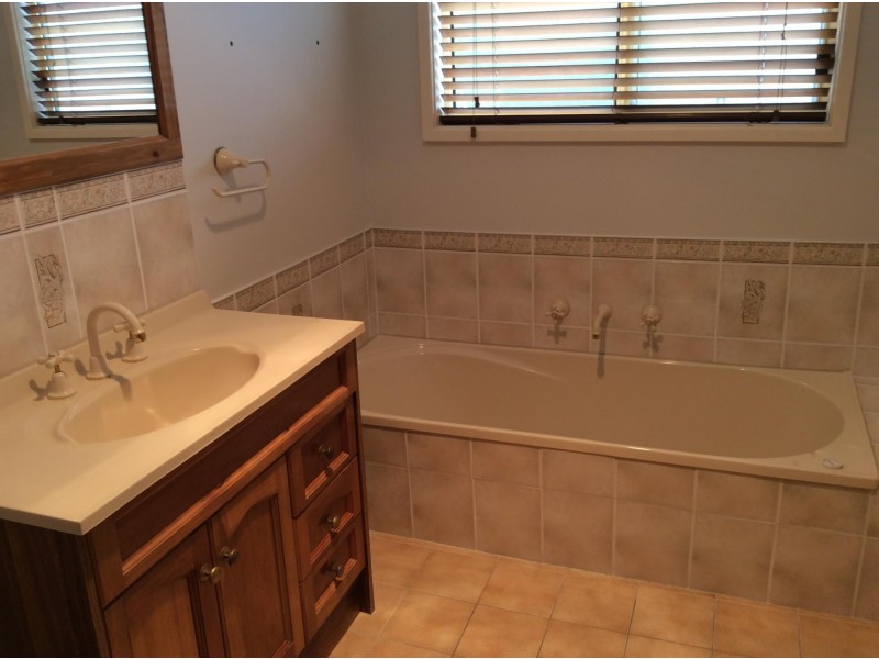 7 Salmon Street, Tuross Head NSW 2537