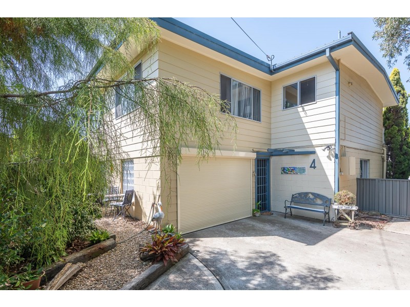 4 Coogee Street, Tuross Head NSW 2537