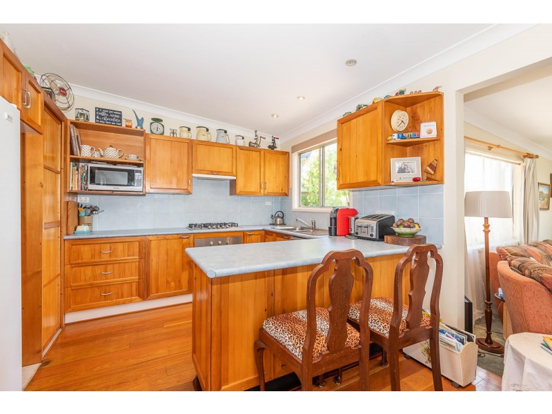 4 Coogee Street, Tuross Head NSW 2537