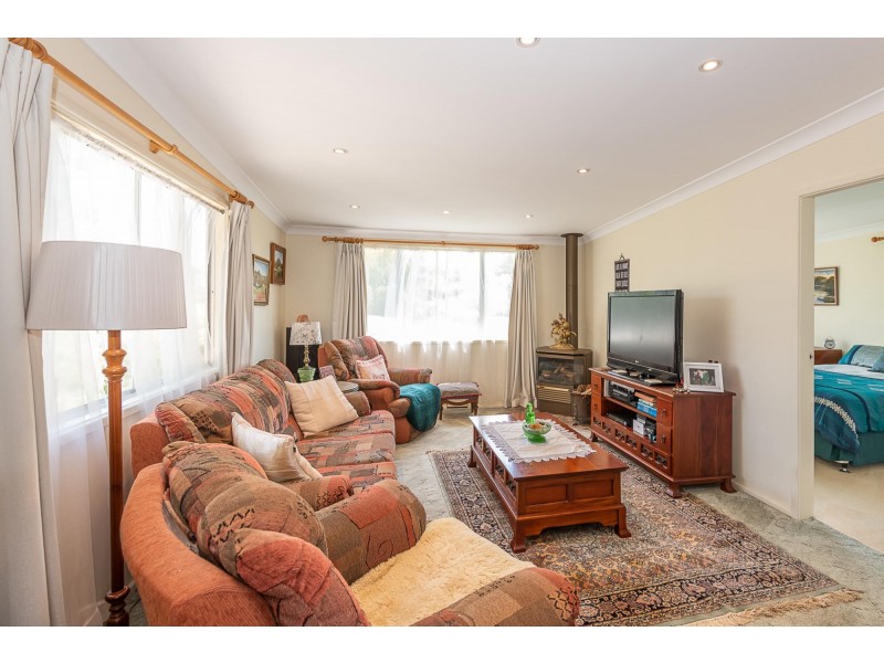 4 Coogee Street, Tuross Head NSW 2537