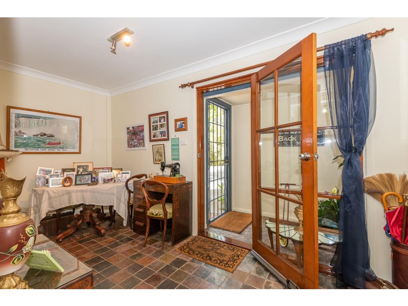 4 Coogee Street, Tuross Head NSW 2537