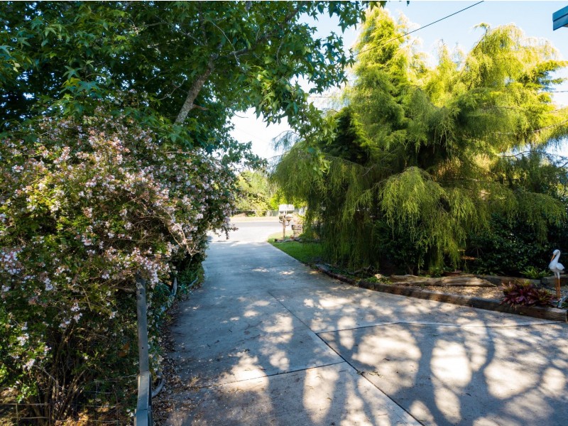 4 Coogee Street, Tuross Head NSW 2537