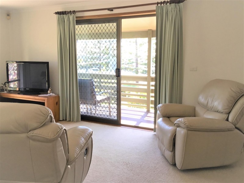 23 Kitchener Road, Tuross Head NSW 2537