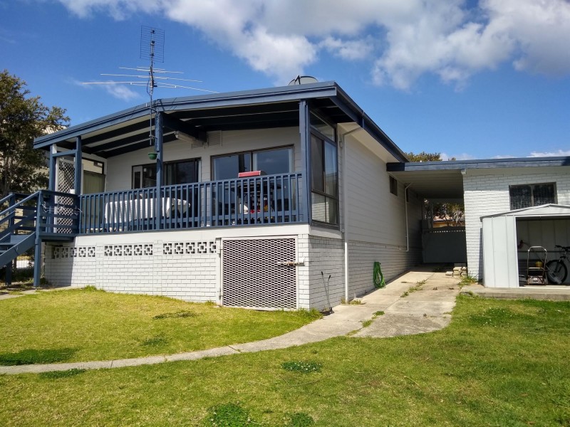 8 Oaks Avenue, Tuross Head NSW 2537