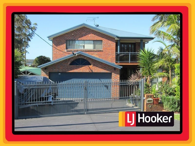 16 Coogee Street, Tuross Head NSW 2537