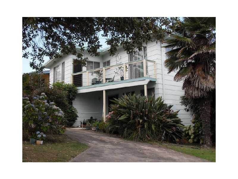 6 Kitchener Road, Tuross Head NSW 2537