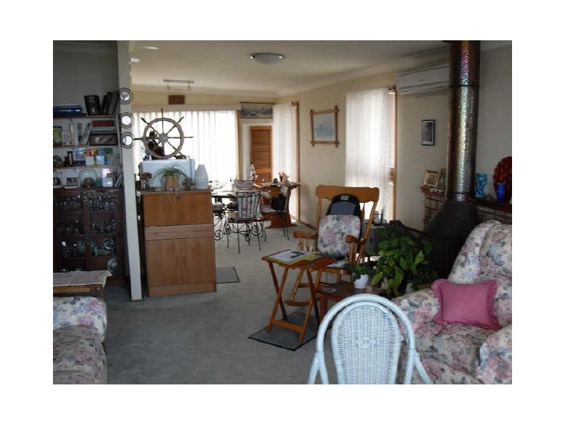 6 Kitchener Road, Tuross Head NSW 2537