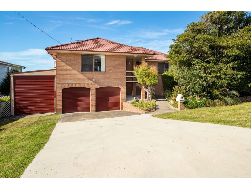 4 Bream Street, Tuross Head NSW 2537