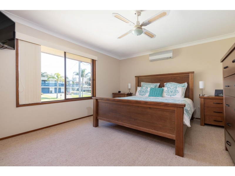 4 Bream Street, Tuross Head NSW 2537