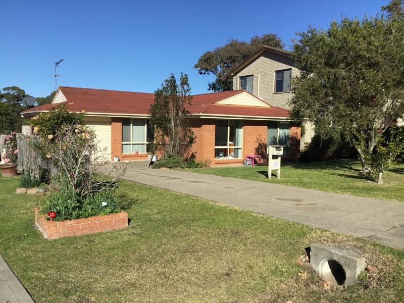 25 Lake Street, Tuross Head NSW 2537
