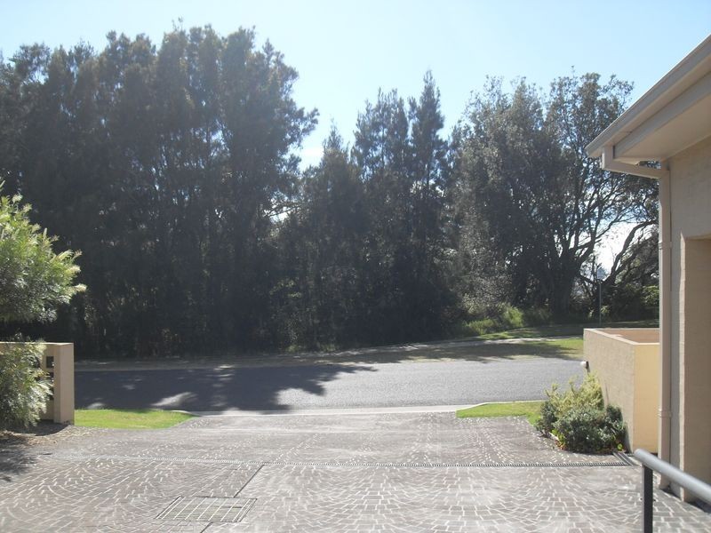 Unit 1/105 Tuross Boulevarde, Tuross Head NSW 2537