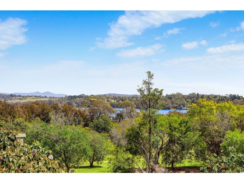 14 Lake Street, Tuross Head NSW 2537