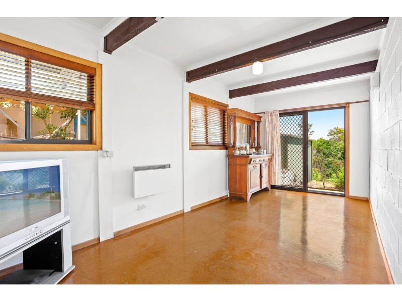 14 Lake Street, Tuross Head NSW 2537