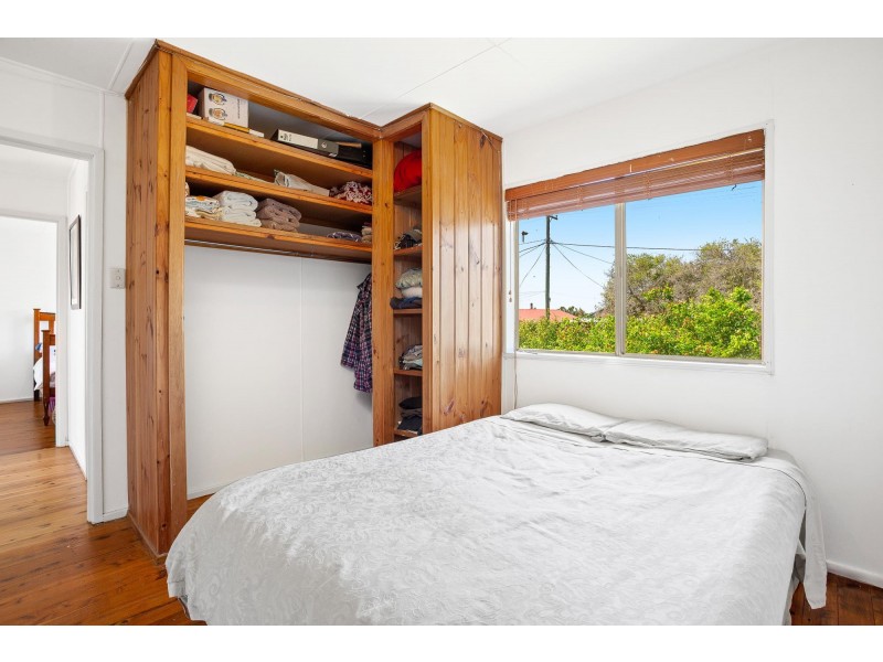 14 Lake Street, Tuross Head NSW 2537