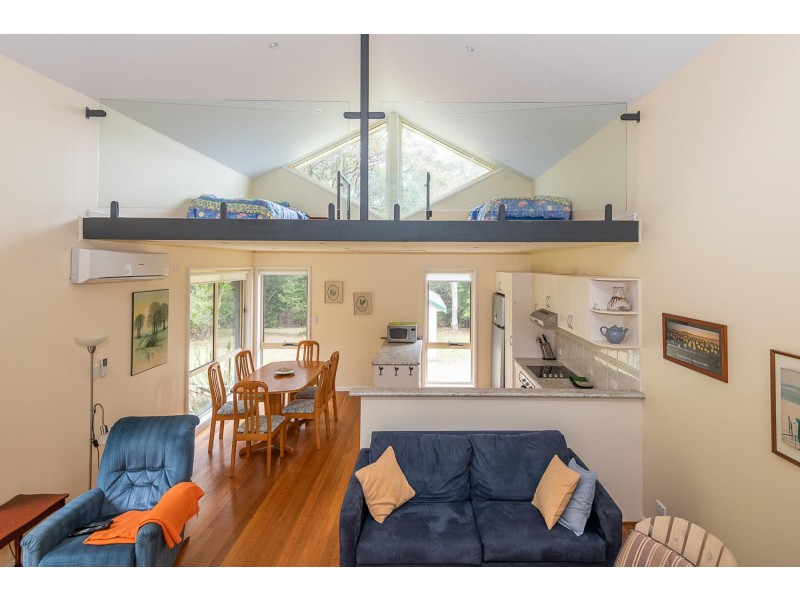 10 Hood Crescent, Tuross Head NSW 2537