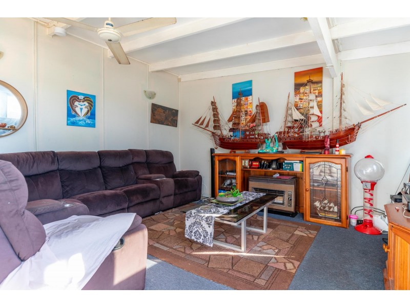 22 Coogee Street, Tuross Head NSW 2537