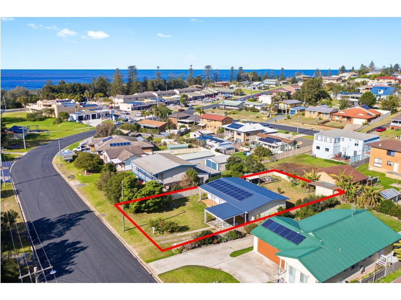 19 Evans Road, Tuross Head NSW 2537