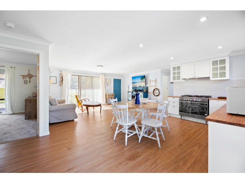 19 Evans Road, Tuross Head NSW 2537