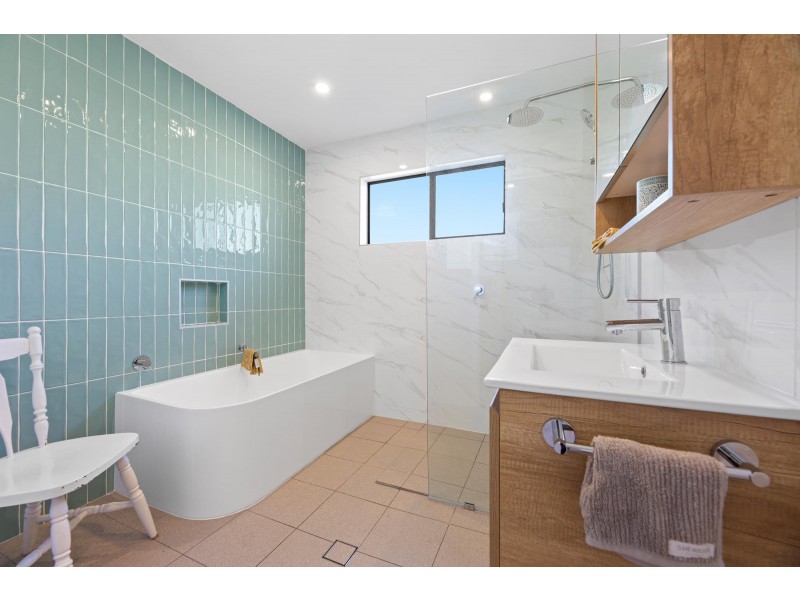 19 Evans Road, Tuross Head NSW 2537