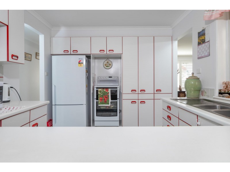9 Anderson Avenue, Tuross Head NSW 2537