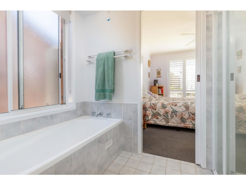9 Anderson Avenue, Tuross Head NSW 2537