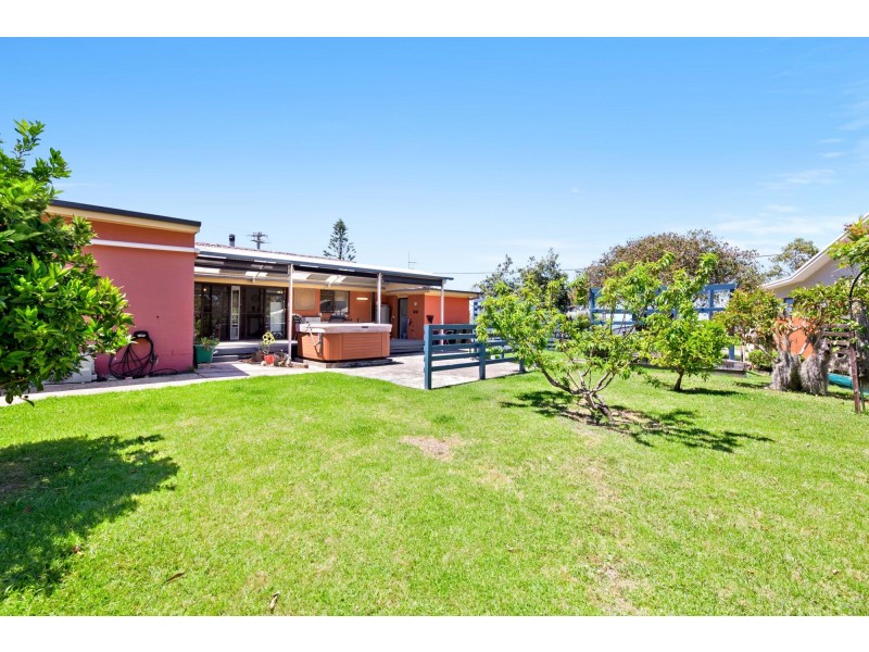 23 Craddock Road, Tuross Head NSW 2537