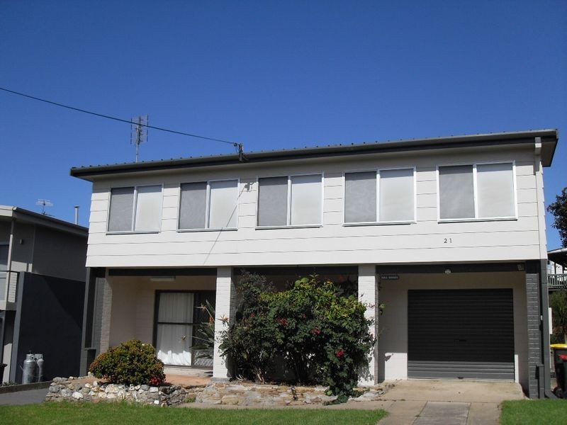 21 Beach Street, Tuross Head NSW 2537
