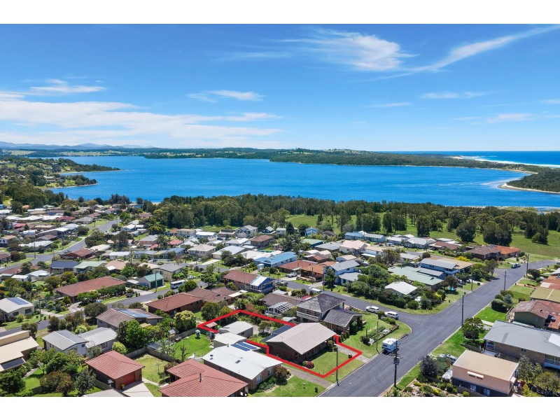 32 Coila Avenue, Tuross Head NSW 2537
