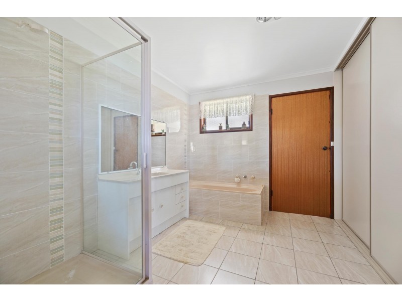 32 Coila Avenue, Tuross Head NSW 2537