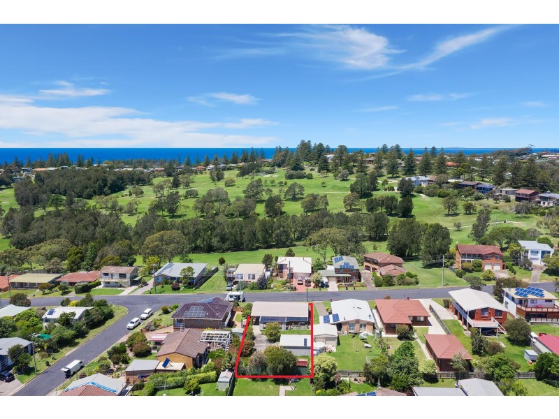 32 Coila Avenue, Tuross Head NSW 2537