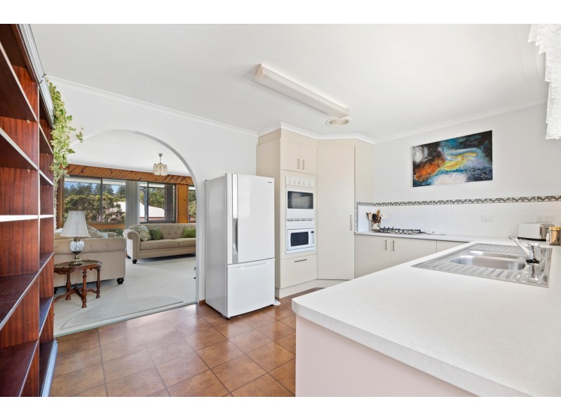 32 Coila Avenue, Tuross Head NSW 2537