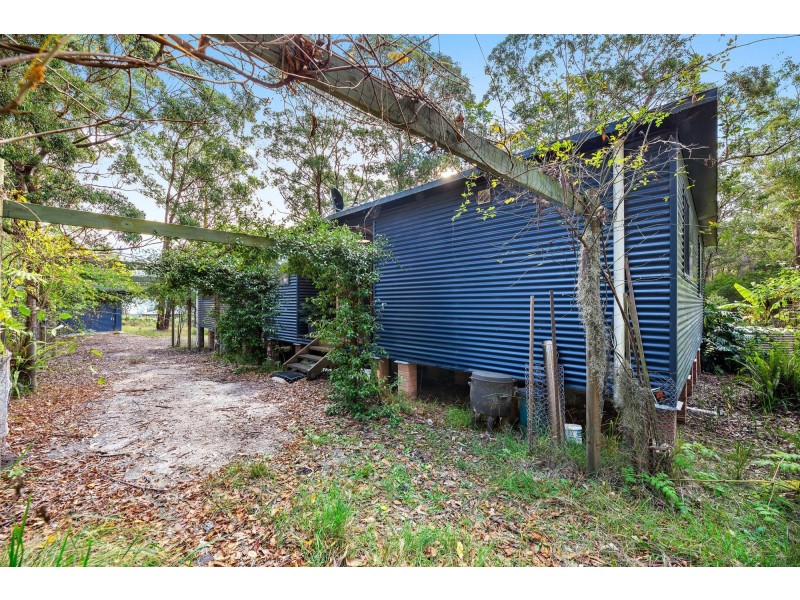 10 Barrington Street, Bergalia NSW 2537