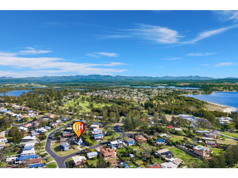 3 Kitchener Road, Tuross Head NSW 2537