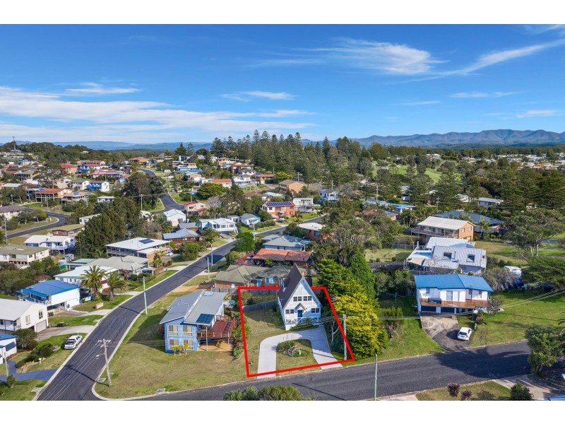3 Kitchener Road, Tuross Head NSW 2537